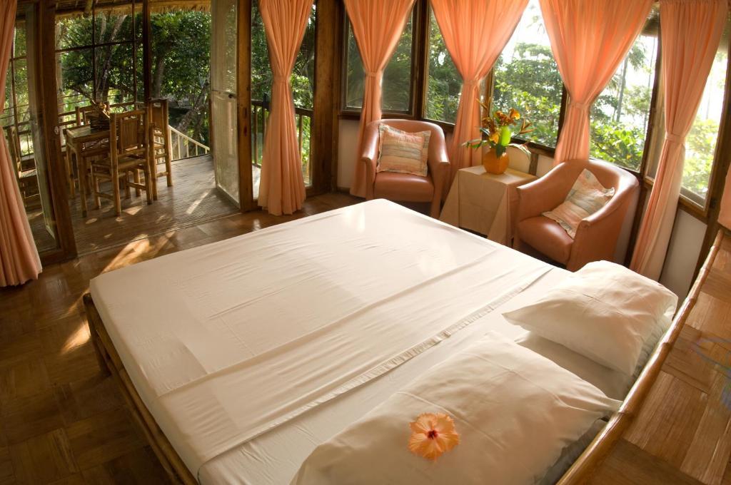 Punta Bulata White Beach Resort & Spa Cauayan  Стая снимка